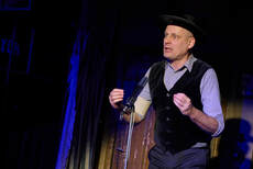 Performance gallery s cez 1048